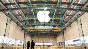 Apple to już firma software. Czy iPhone odchodzi do lamusa?