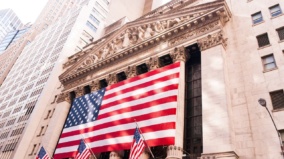 Legendarny inwestor przestrzega USA. Jednocześnie docenia Bitcoina