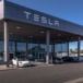Tesla kopiuje sukces Nvidii. AI wyraźnie zastępuje samochody