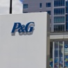 P&G koryguje prognozę zysku uwzględniając hamująca inflację i odpisy
