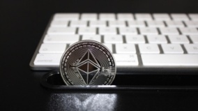 Tokeny ETH zmierzają w stronę 6000 USD. Instytucje kupują masowo