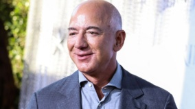 Rekordowe wzrosty Amazona! Tymczasem Jeff Bezos sprzedaje akcje za miliardy